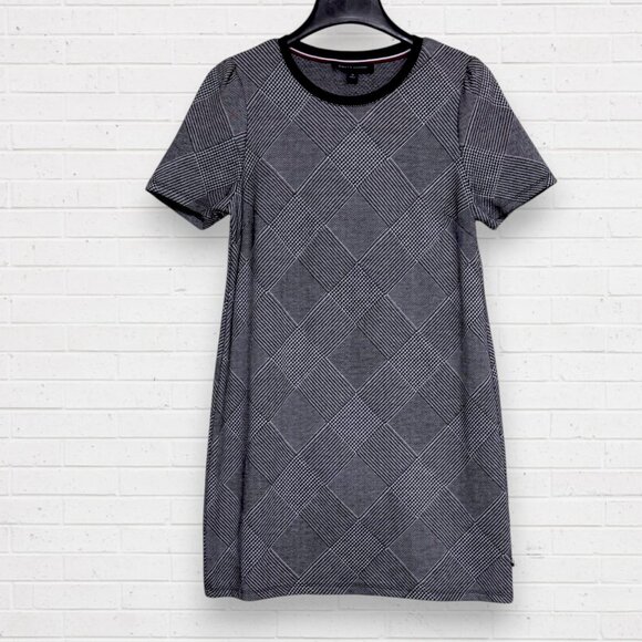 TOMMY HILFIGER Black/White Houndstooth Knit Short Sleeve Shift Dress Womens M - Picture 2 of 9